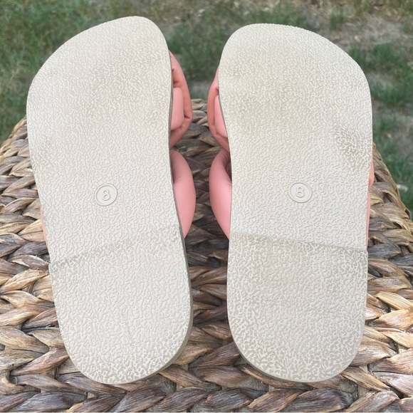 Women's Coral Pink Cosette Puffy Cross Strap Slide Flat Sandals - Size 8 - Picture 8 of 8